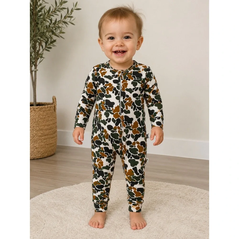 Bass Bucks and Birds Duck Camo Bamboo Spandex Zipper Romper Sleeper 12-18M